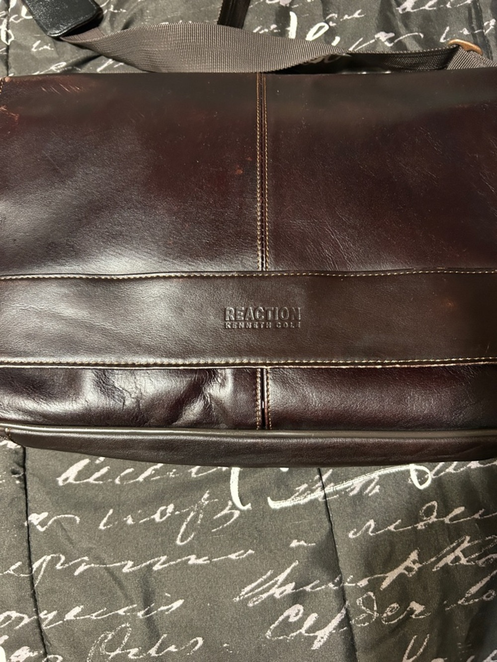Kenneth Cole Reaction Men’s Dark Brown Leather Messenger Bag